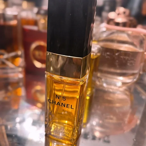 Chanel N°5 Classic Perfume - Picture 8 of 8